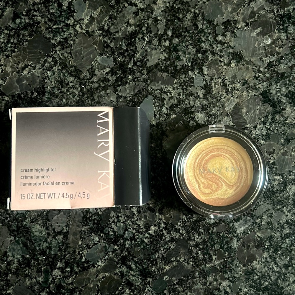 Mary Kay Creamy Highlighter